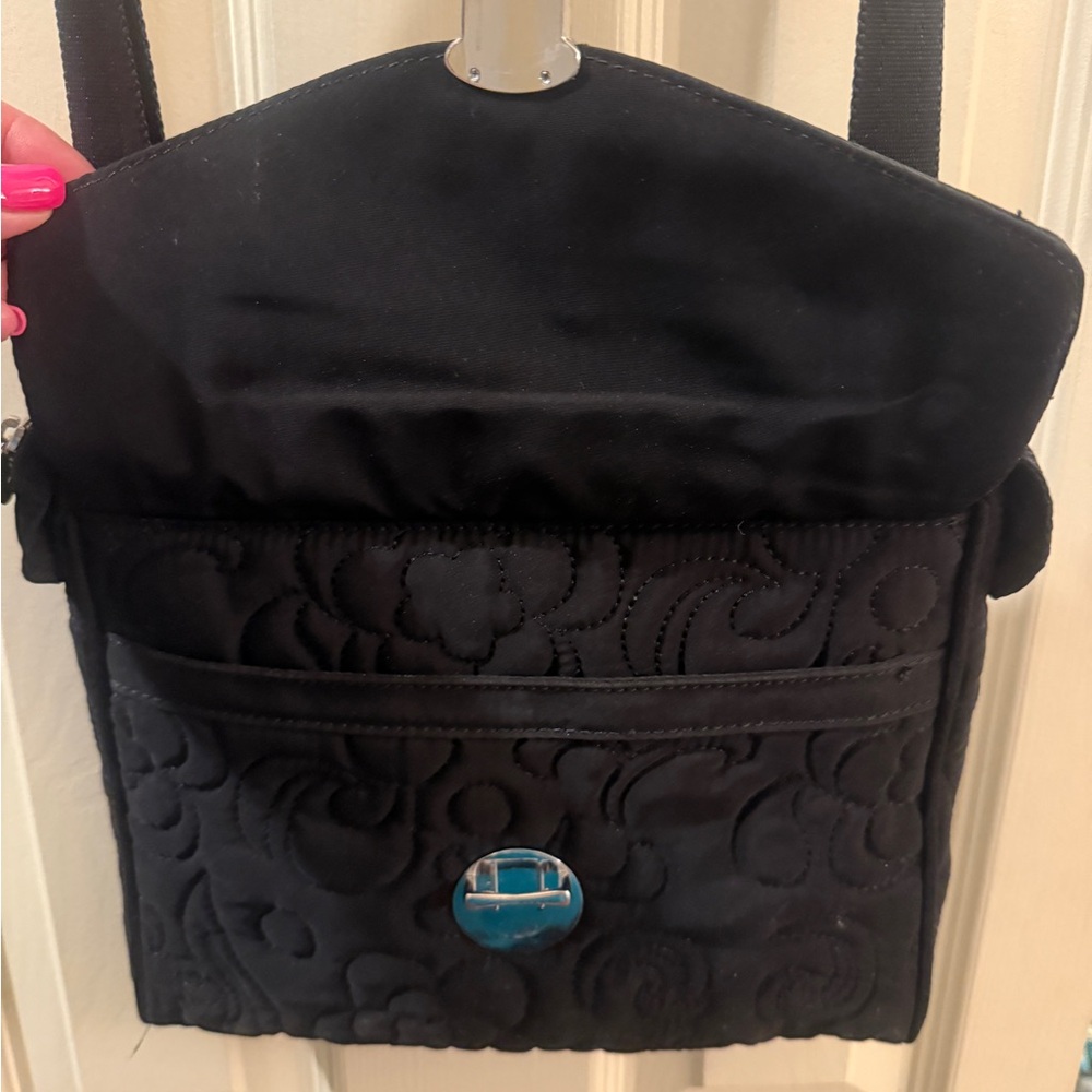 EUC Vera Bradley Classic Quilted Black Crossbody Shoulder Bag with Silver Clasp